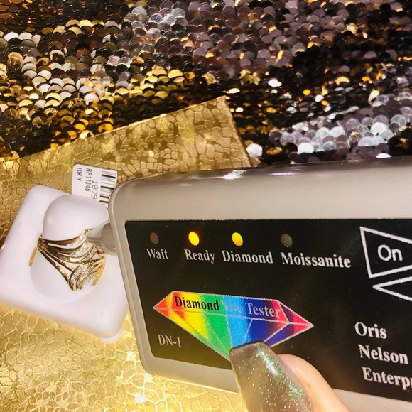 10k solid gold beautiful real diamond ring for women, free appraisal, Not plated - Picture 4 of 8